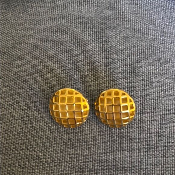 Vintage Napier Signed Screw On Gold Tone Puffy Round Dome Earrings. - Picture 1 of 4